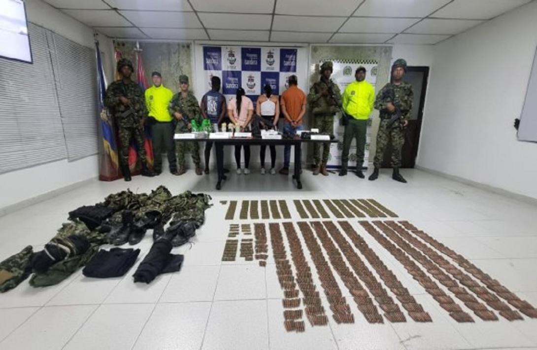 Armada de Colombia incauta material de guerra, explosivos e intendencia que pertenecerían al Clan del Golfo