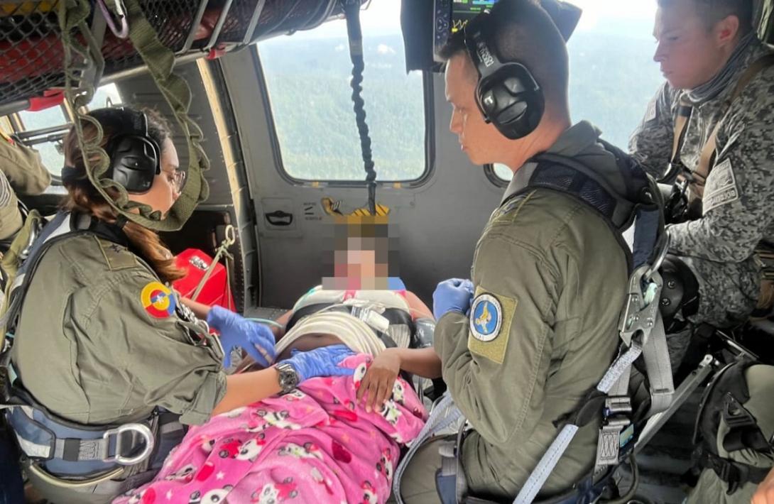 Menor de edad en embarazo de alto riesgo es trasladada por su Fuerza Aérea Colombiana