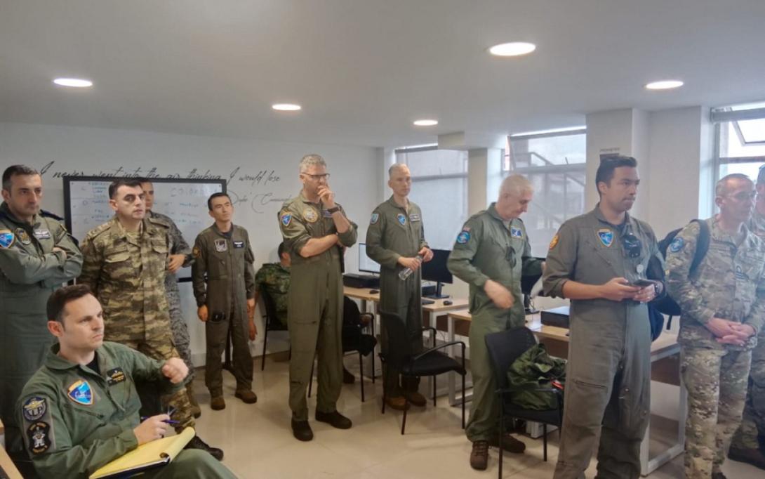 Expertos OTAN realizan acompañamiento a equipo de Evaluadores de la FAC en proceso de certificación de capacidades