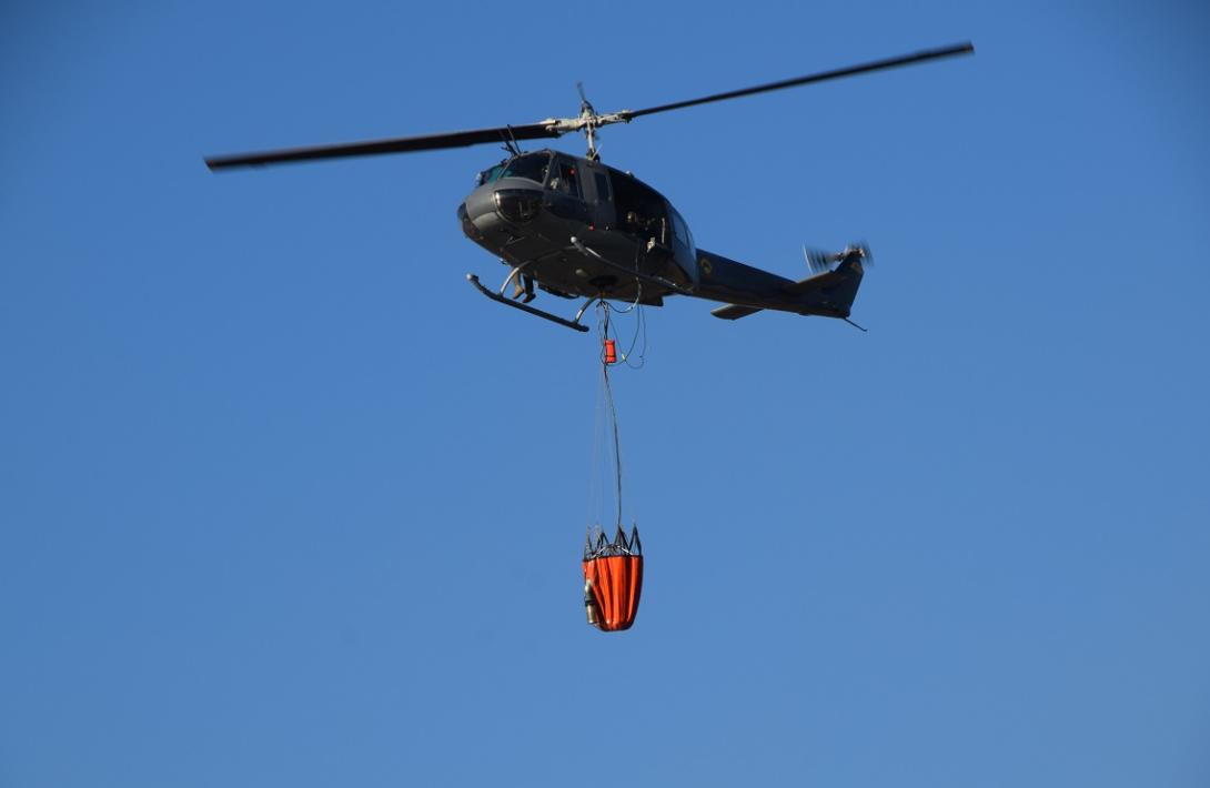 Por tierra y aire continúan esfuerzos para extinguir Incendio en Prado, Tolima