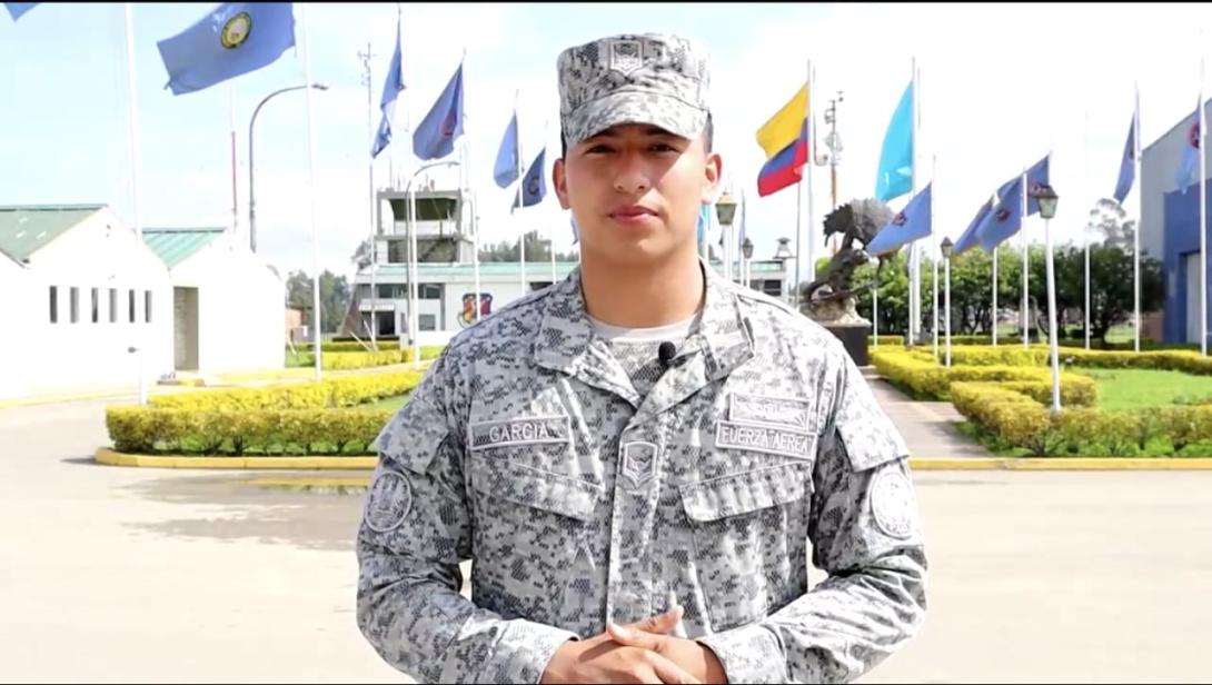 El sueño del Aerotécnico García, se materializa al alcanzar el rango de Oficial en la Fuerza Aérea Colombiana