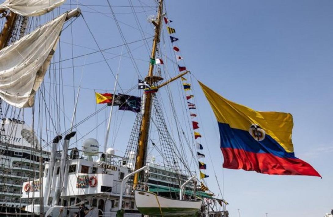 Buque Escuela ARC 'Gloria' continúa su travesía 'El Azul Que Nos Une', rumbo a Francia