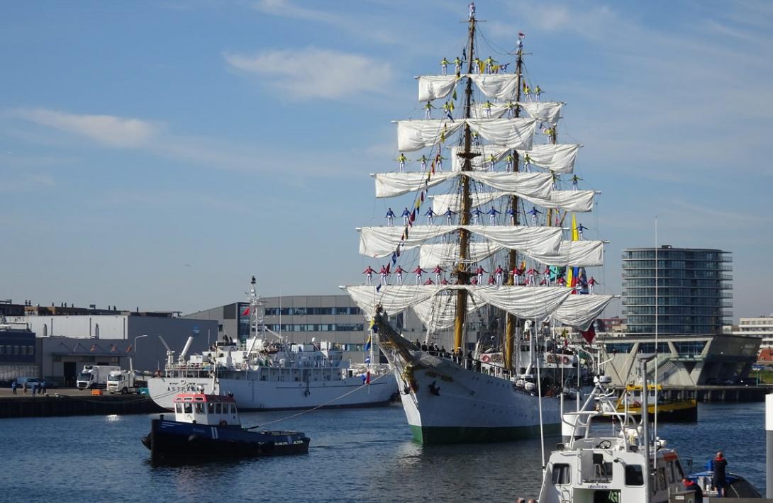Una visita al palacio de la paz hace parte de la agenda del buque ARC 'Gloria' en la Haya