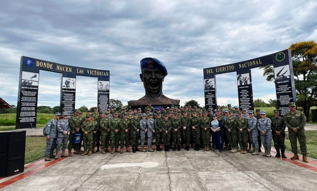Curso de Información Militar 2024 conoce capacidades del entrenamiento militar en Tolemaida
