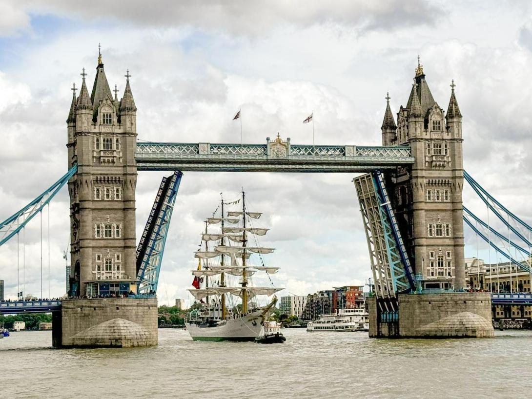 Buque Escuela ARC ‘Gloria’ se despide de Londres y con ello, inicia su travesía de regreso a Colombia