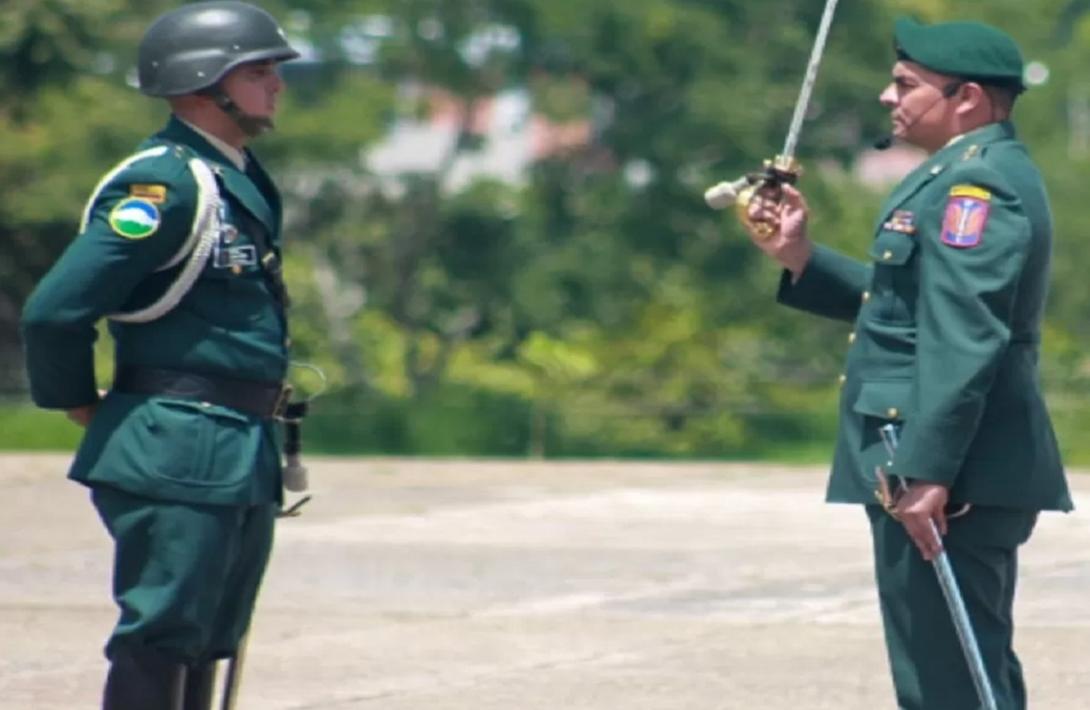 El teniente coronel Fandiño asume como nuevo comandante del Batallón de Operaciones Terrestres No.17