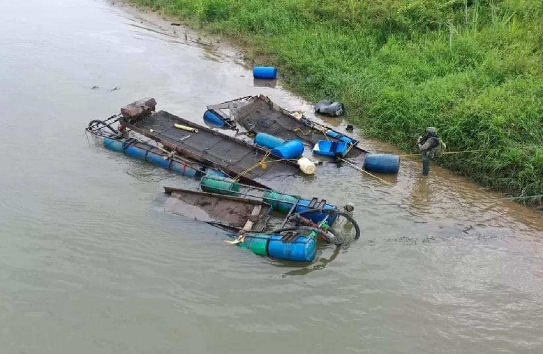Ejército captura a 3 sujetos por narcotráfico e incauta media tonelada de clorhidrato de cocaína en Risaralda