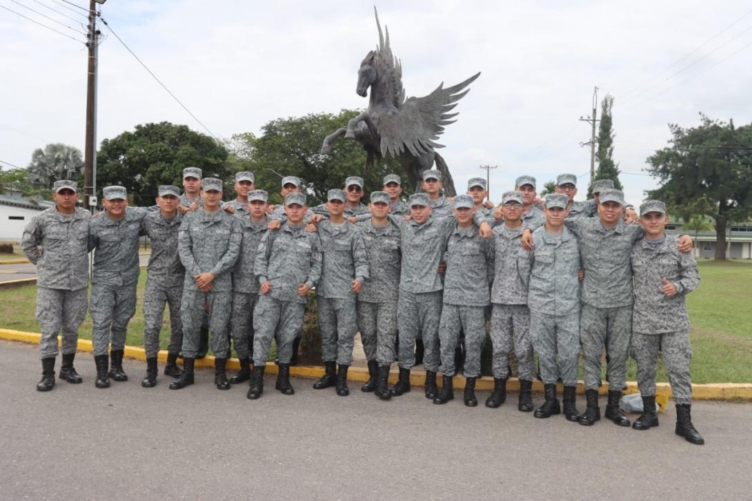 Nuevos reservistas orgullosos de haber servido a los colombianos