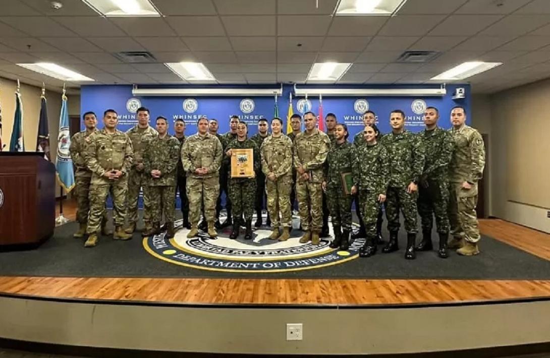 Futuros Suboficiales del Ejército Nacional se destacan en Curso de Liderazgo en EE. UU.: capacidades avanzadas al servicio de Colombia