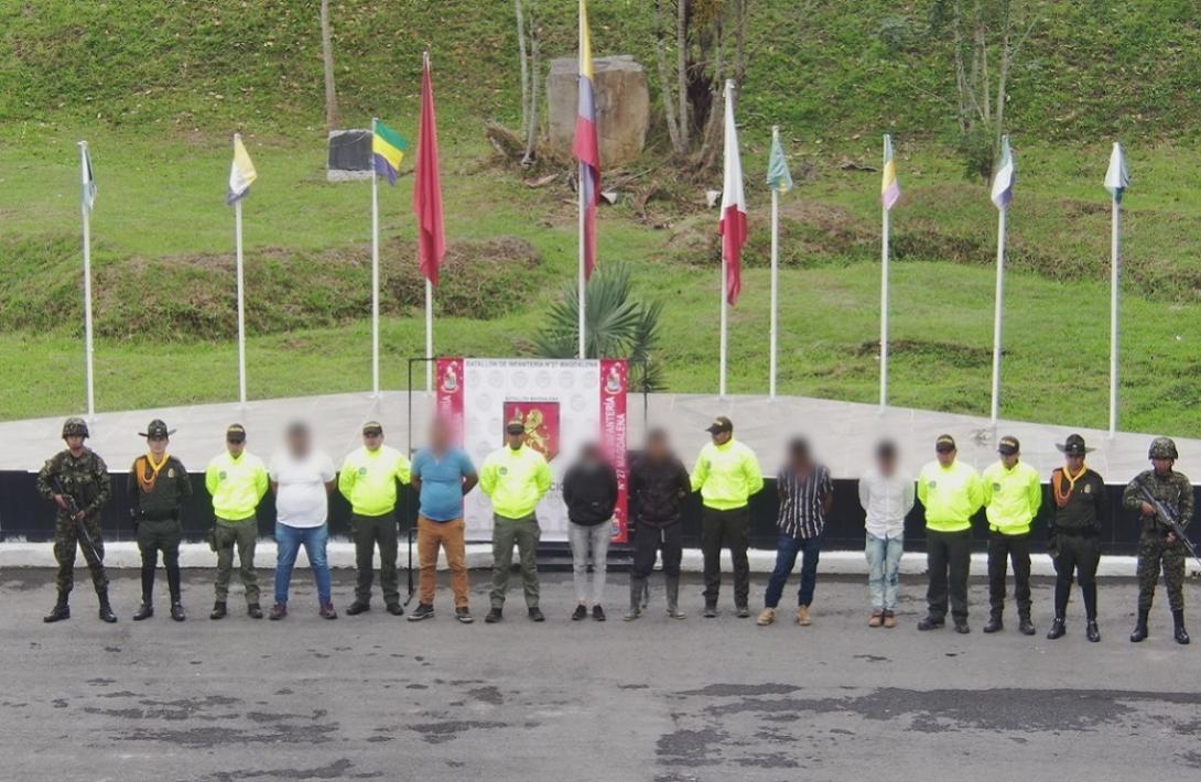 Ejército y Policía capturan seis personas por aprovechamiento ilícito de recursos naturales