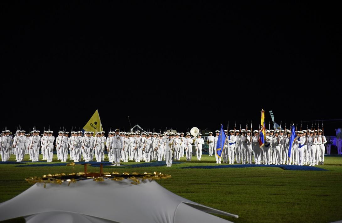 Colombia cuenta con 165 nuevos oficiales navales y de infantería de marina
