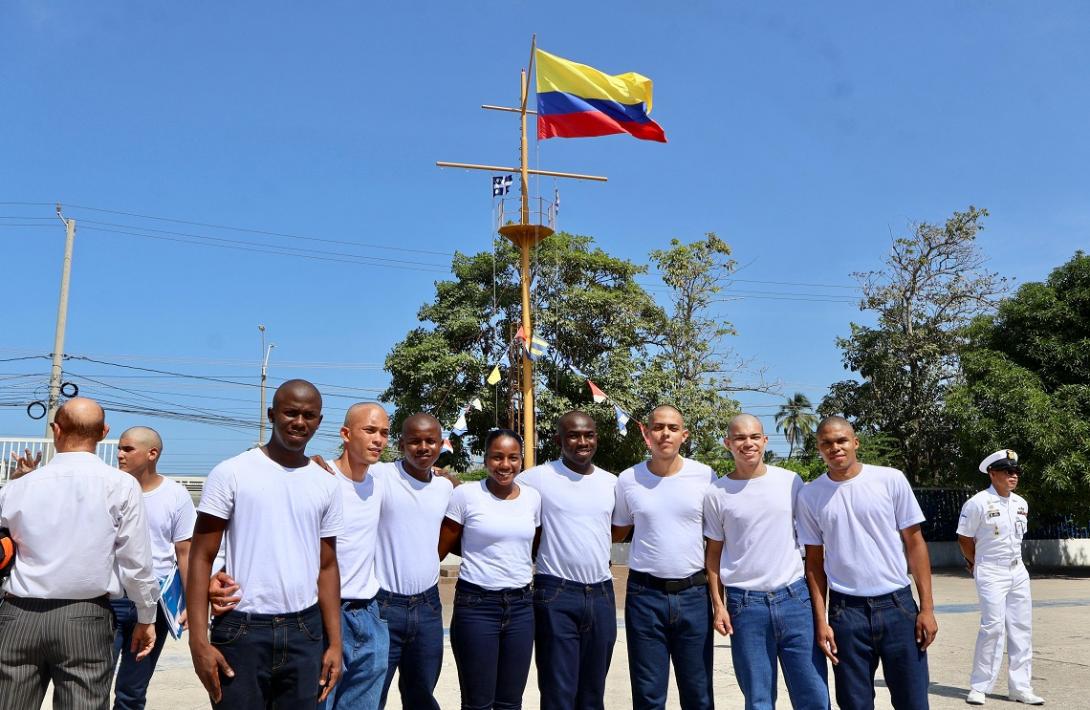 160 jóvenes colombianos inician su formación a bordo de la Escuela Naval e Suboficiales ‘Arc Barranquilla’