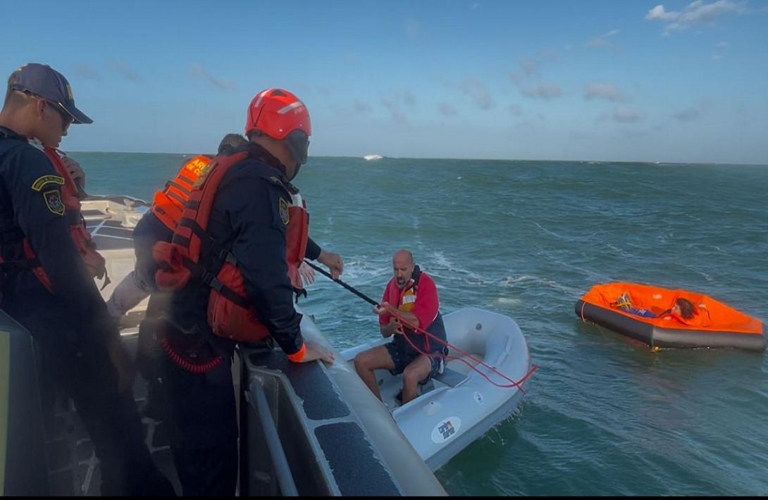 Armada de Colombia rescató a tres náufragos en aguas del departamento de Atlántico