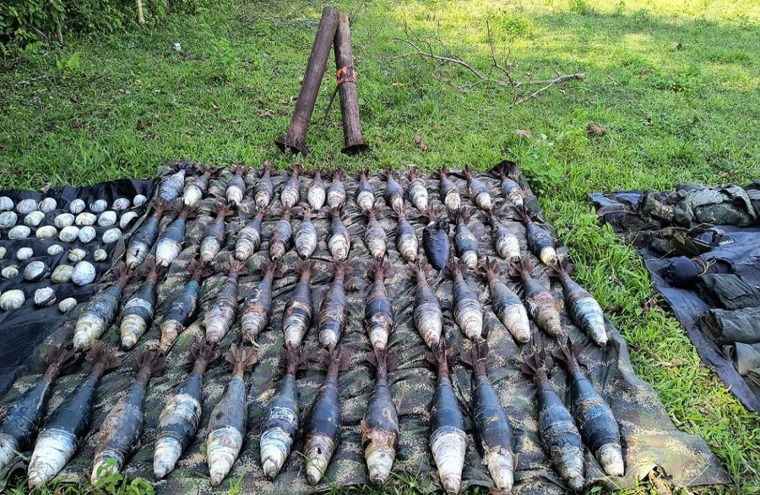 Tropas del Ejército Nacional neutralizaron arsenal de explosivos que pertenecería al grupo ilegal Comandos de Frontera en Putumayo