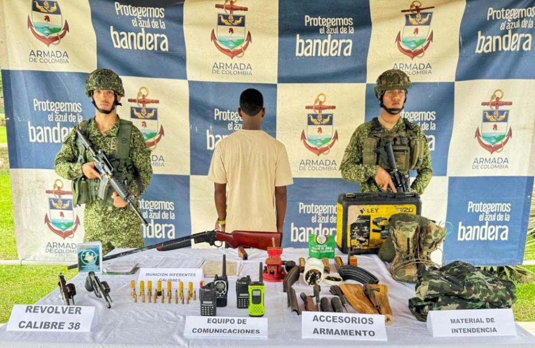 En el Pacífico chocoano, presunto integrante del GAO ‘Clan del Gollfo’, es sometido a la justicia