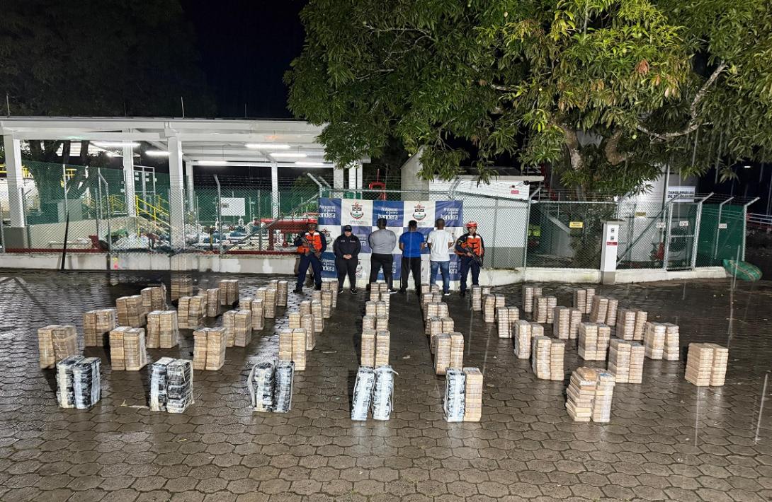 Armada de Colombia evitó la distribución de 2.5 millones de dosis de estupefacientes