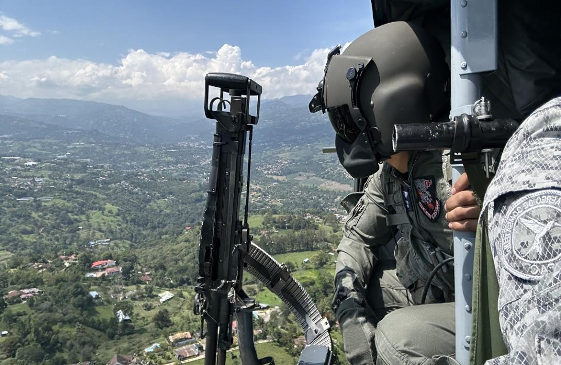 Helicópteros de la Fuerza Aeroespacial reforzaron la seguridad en el centro del país 