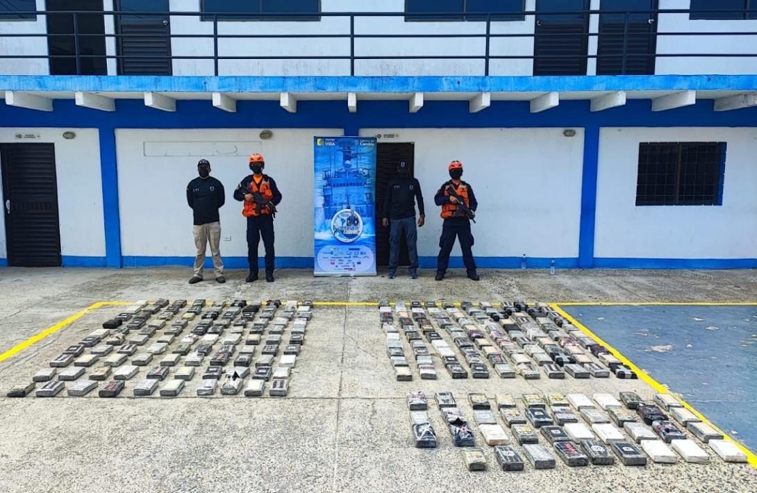 En Cartagena, incautados más de 230 kilogramos de cocaína ocultos en buque de carga