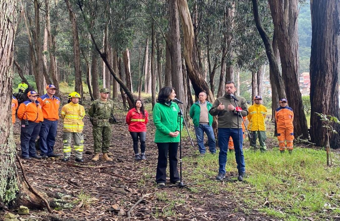La Armada de Colombia participó en la siembra de esperanza, en los cerros Orientales