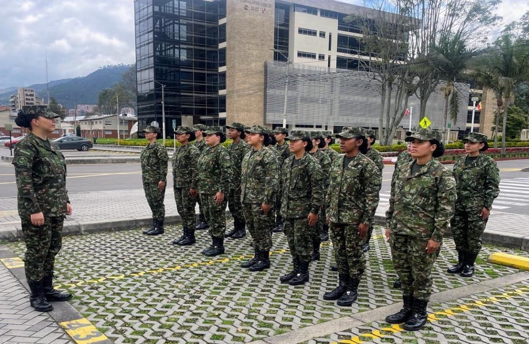 Mujer, madre y comandante