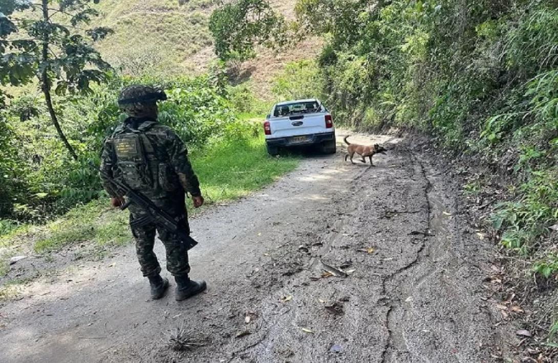 Ejército Nacional logra la recuperación de dos camionetas que habían sido hurtadas por el GAO-r Frente Ismael Ruiz