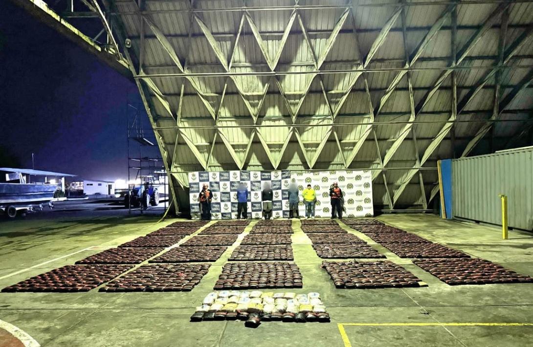 Interceptada una embarcación con estupefacientes avaluados en 7 millones de dólares
