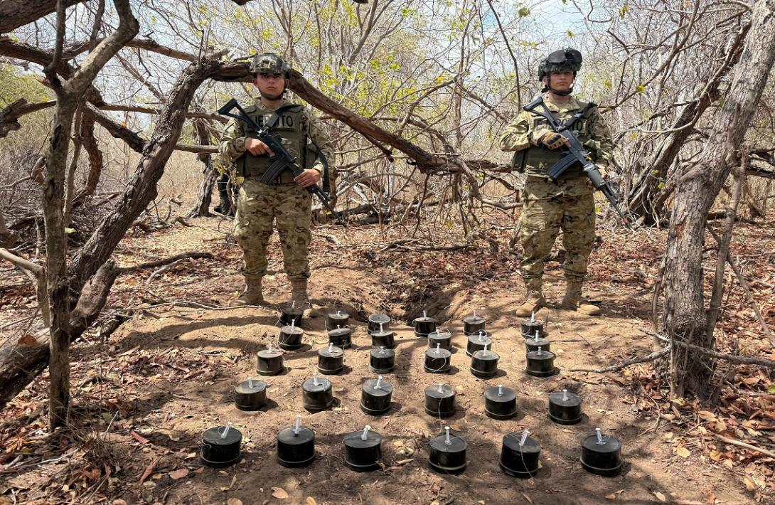 En Maicao, La Guajira, el Ejército Nacional ubicó y destruyó un depósito de explosivos