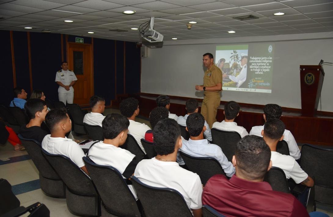 Escuela Naval de Cadetes implementa nuevo modelo de formación para oficiales mercantes 