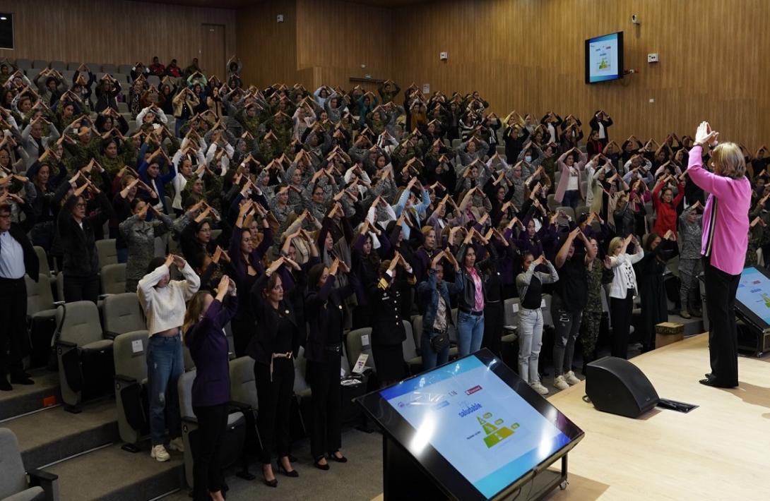 Fortalecimiento de liderazgo femenino en las Fuerzas Militares
