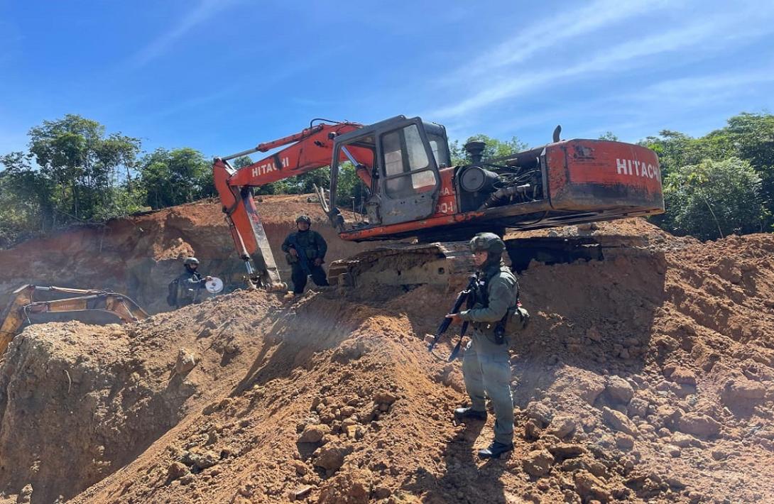 cogfm-cinco-minas-ilegales-fueron-intervenidas-en-operacion-militar-en-antioquia-27
