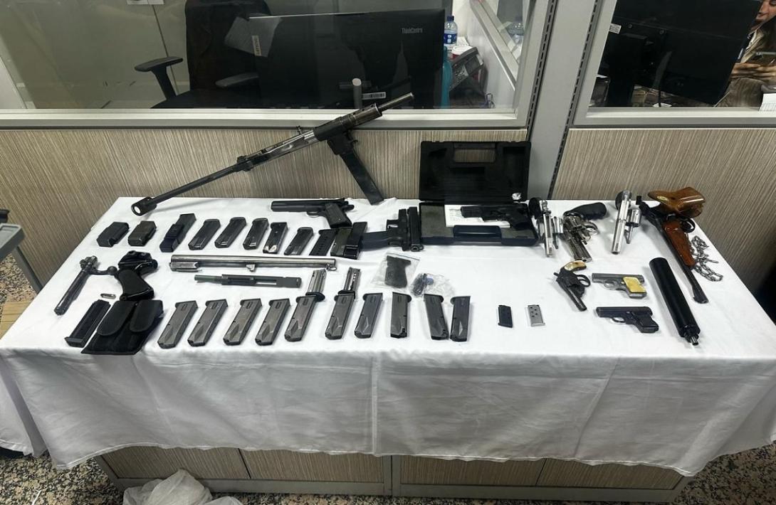 Ejército Nacional incauta 50 armas de fuego y abundante material de guerra en el centro del país