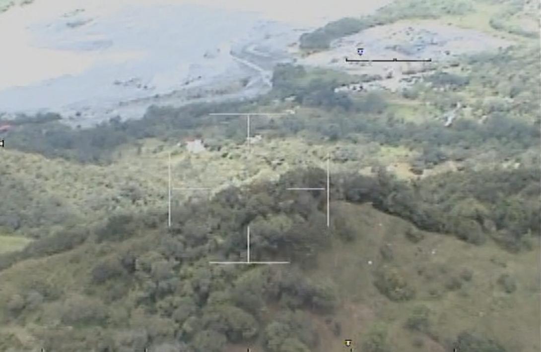 Búsqueda en helicóptero ‘Ángel’ del parapentista perdido en Acacías, Meta