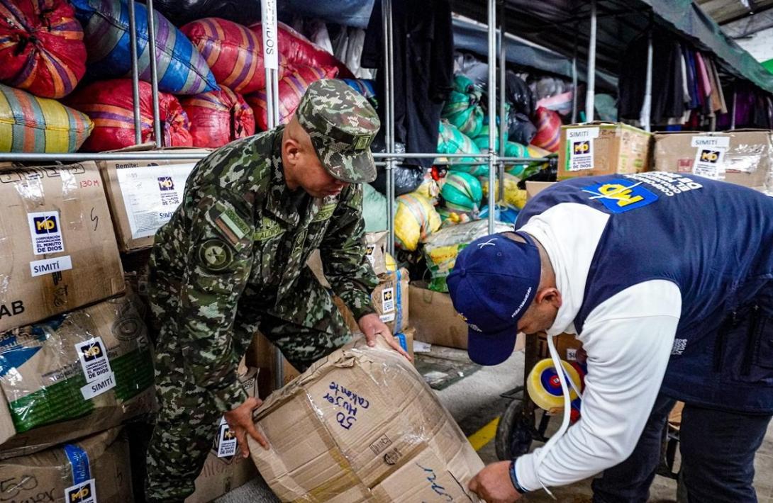 Unidos por el sur de Bolívar: Ejército Nacional y Minuto de Dios entregan 6 toneladas de ayuda humanitaria a damnificados por la ola invernal