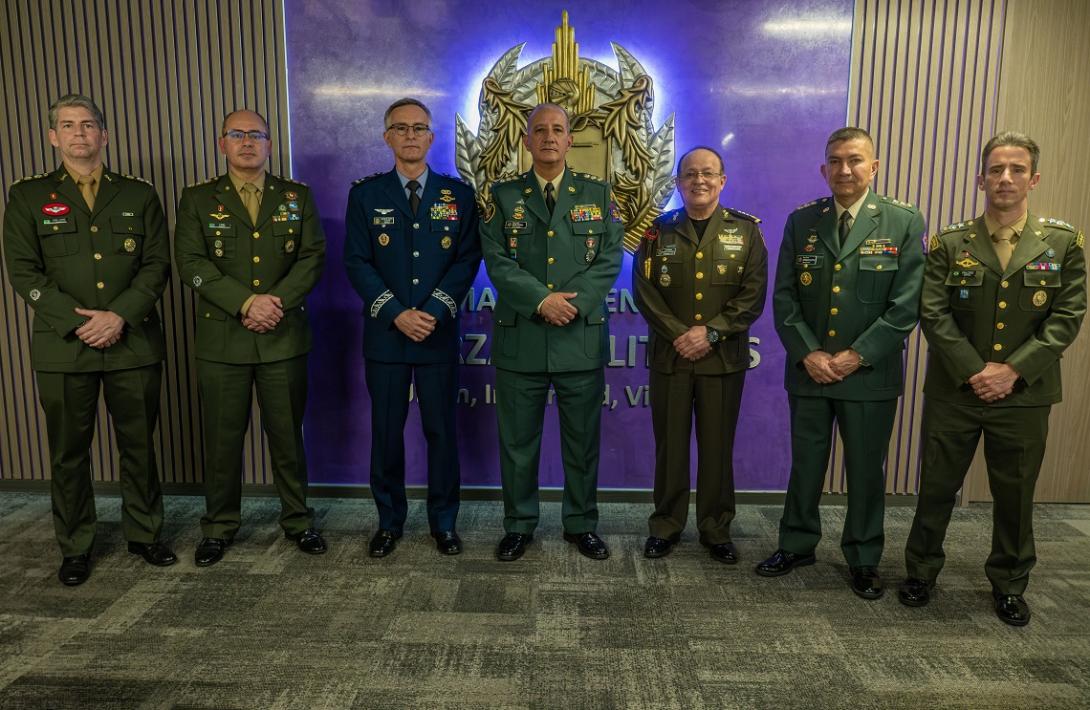Fuerzas Militares de Colombia recibe visita geoestratégica de la Junta Interamericana de Defensa