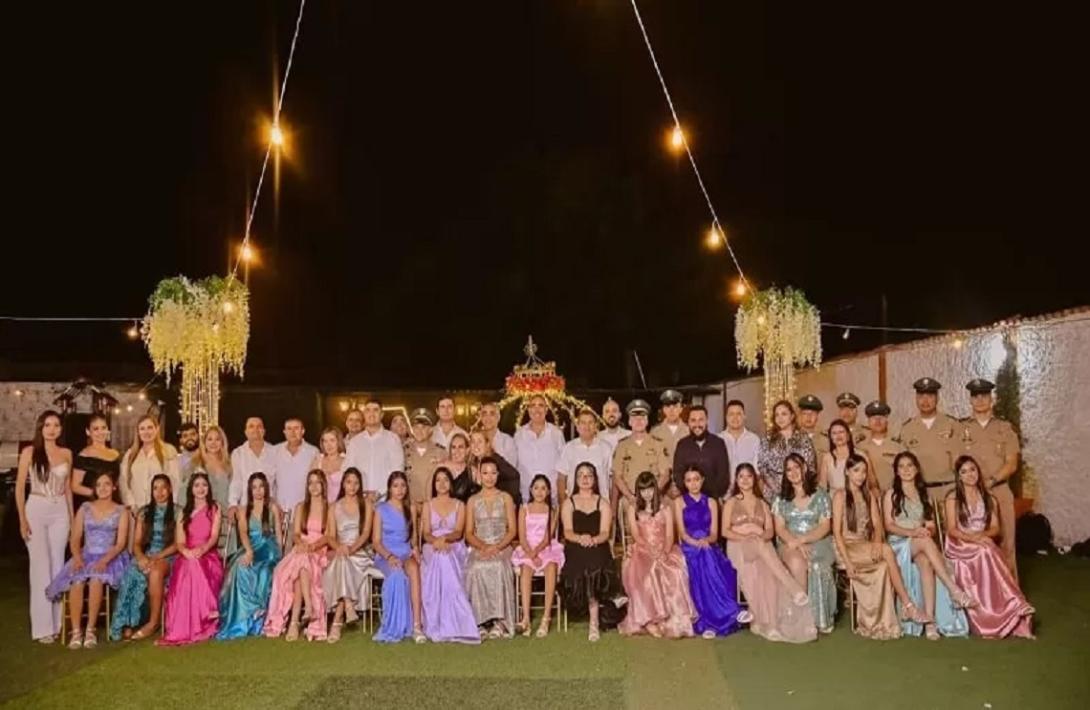 Ejército Nacional celebra los sueños de 19 quinceañeras en el marco del Día del Padre
