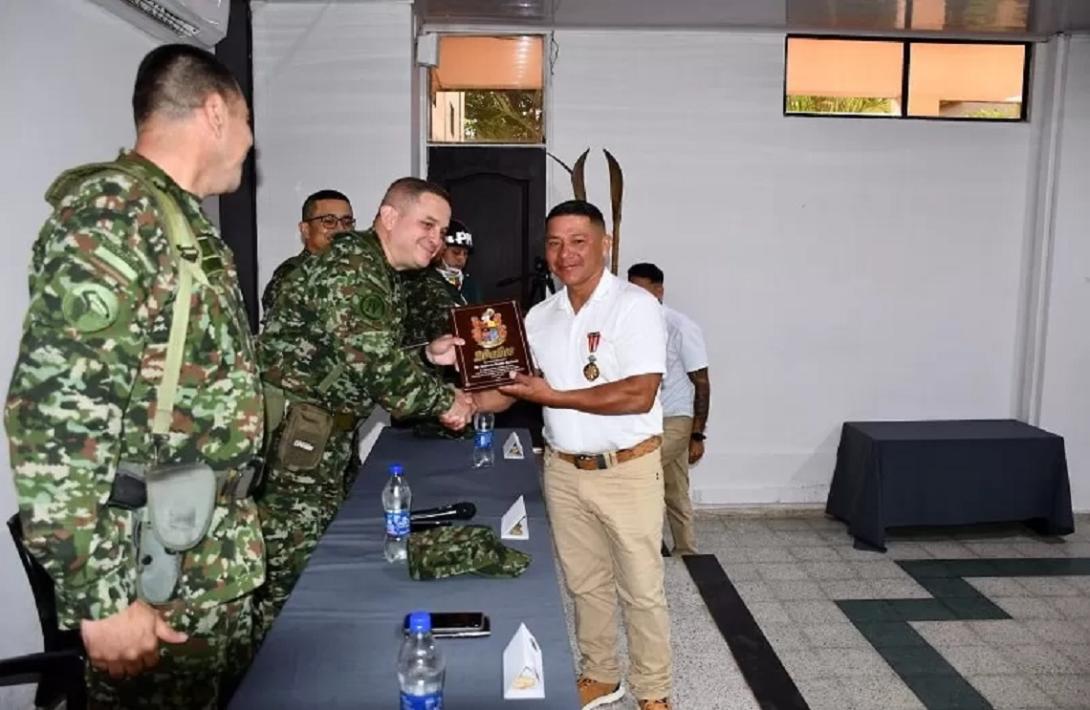 Siete soldados profesionales culminan con honor 20 años de servicio a la patria