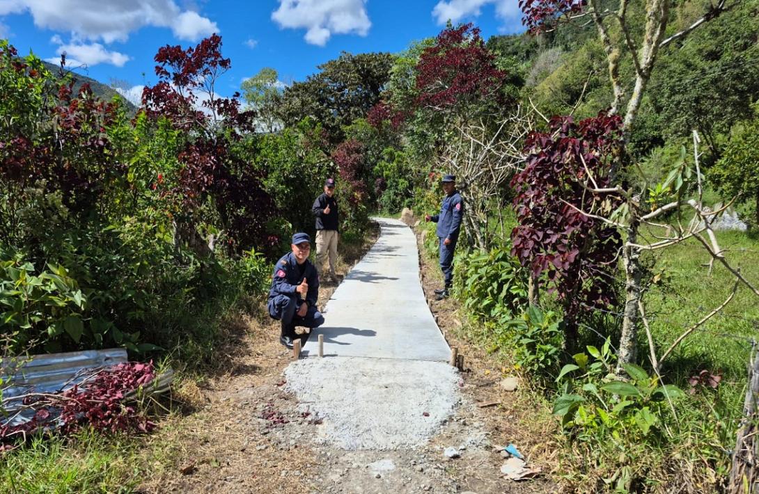 Zona rural de Mallama, Nariño, avanza gracias a la construcción de una placa huella