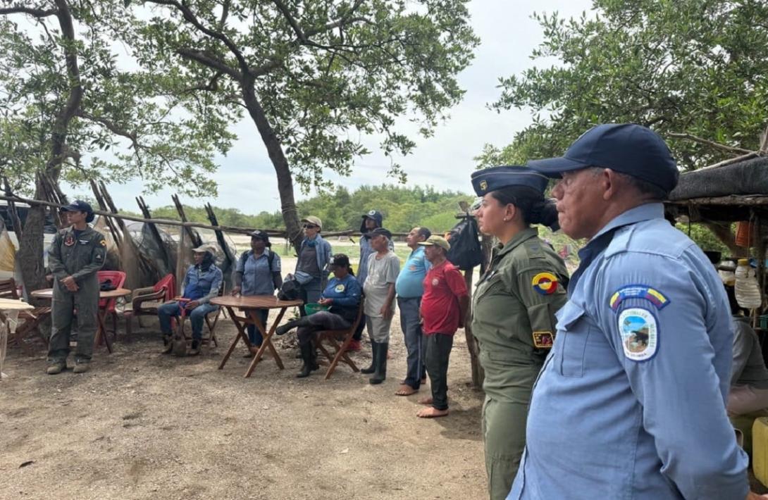 Acercamiento con pescadores en el Caribe, promueve la prevención de reclutamiento forzado