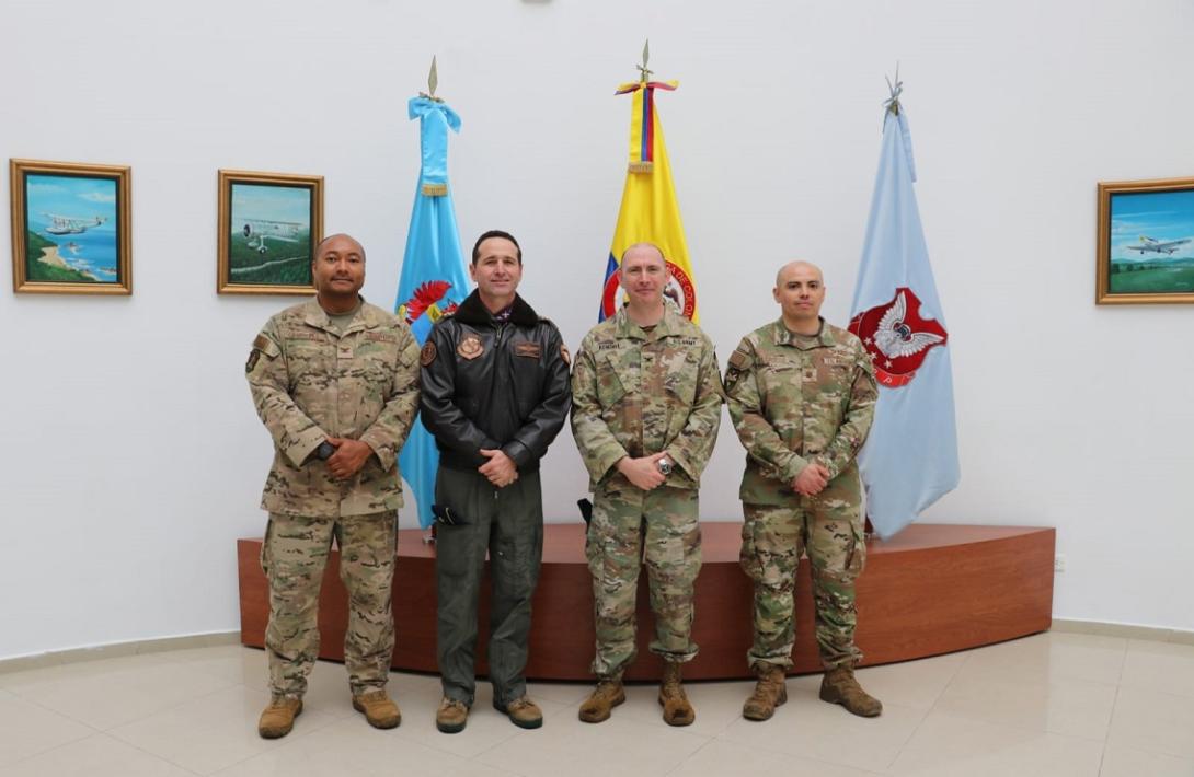 Próximo Jefe Militar de EE.UU. en Colombia conoció capacidades de la FAC