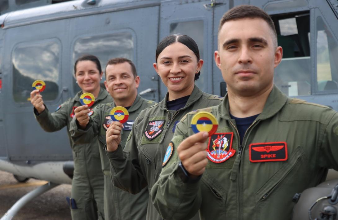 Hombres y mujeres de la Fuerza Aeroespacial listos para el 20 de julio