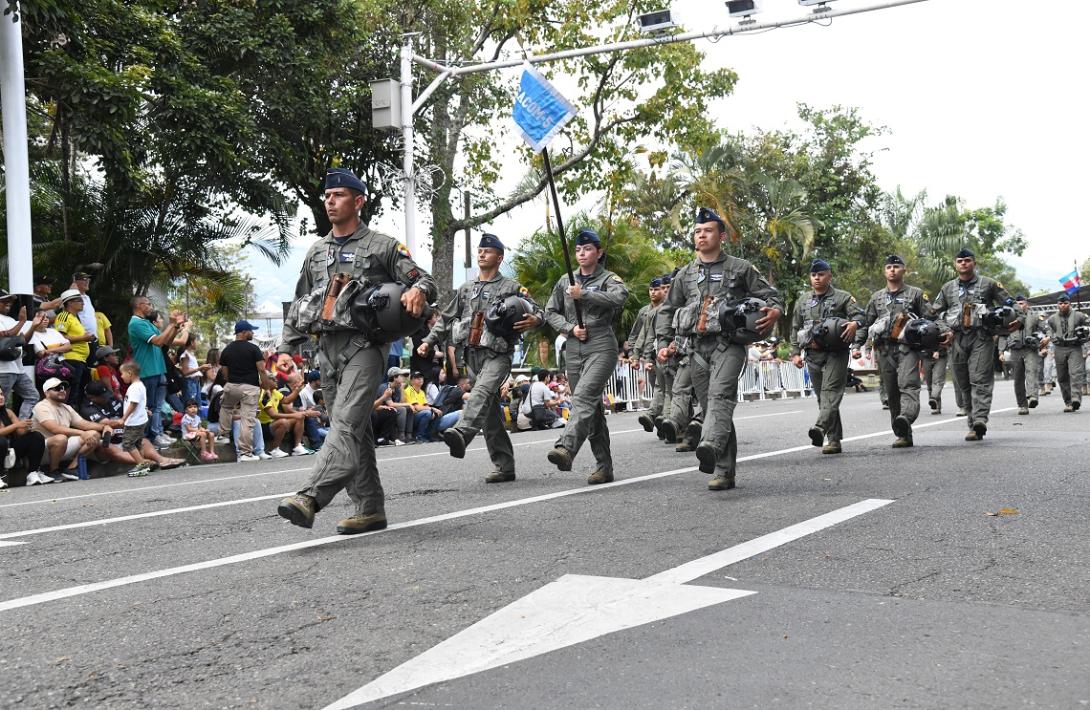 FAC rinde homenaje a la patria en el 20 de julio en Antioquia