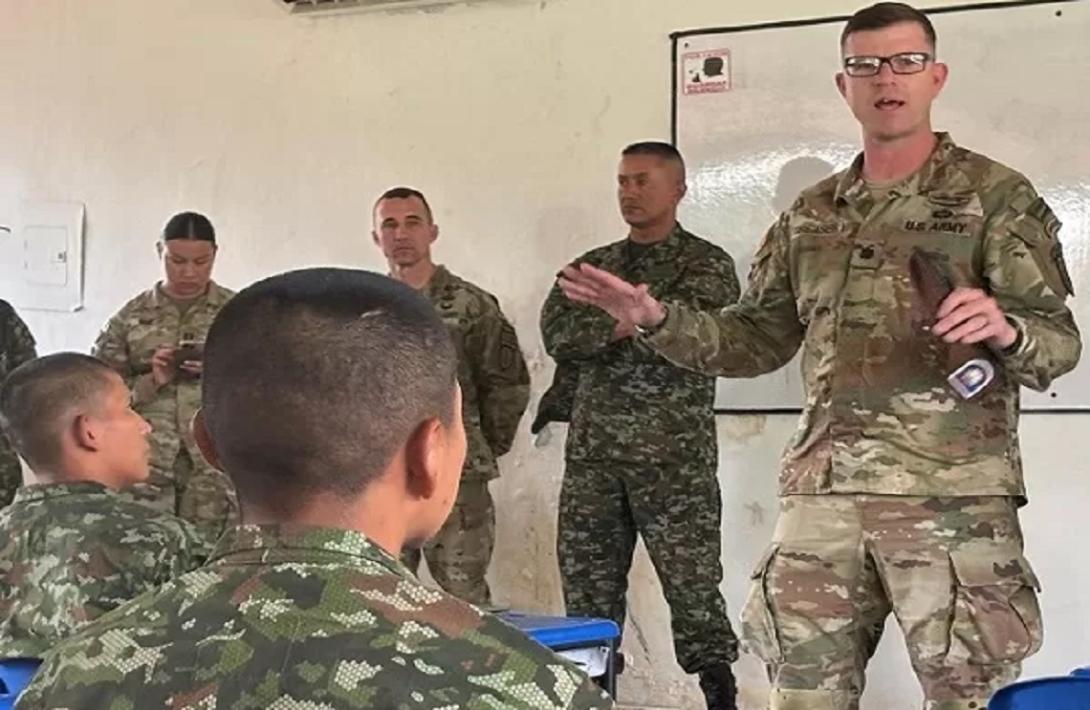 Comisión internacional visita la Escuela Militar de Suboficiales del Ejército Nacional