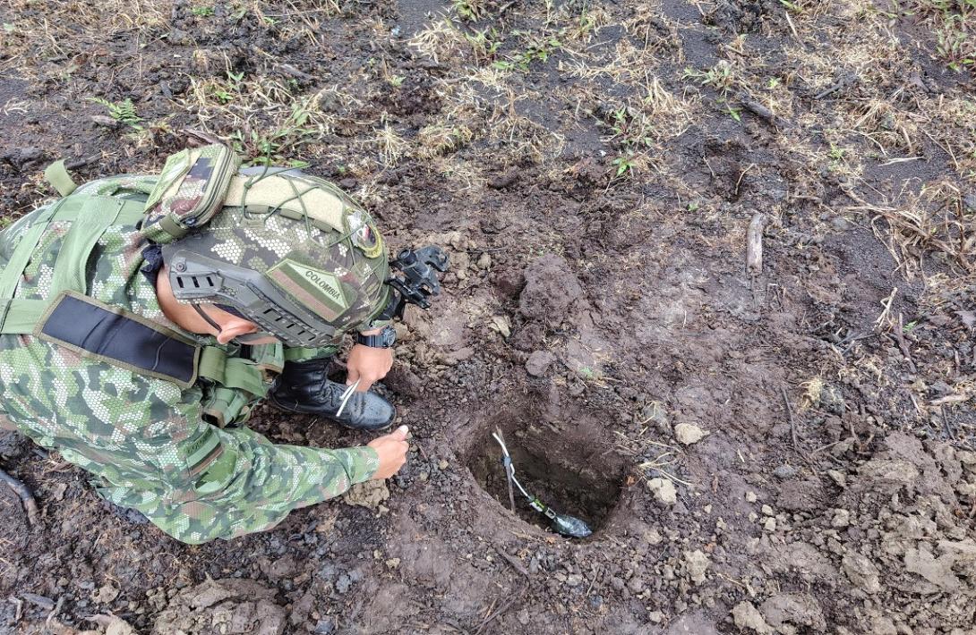 Ejército Nacional neutraliza artefacto explosivo en cercanías de colegio en zona rural de Tumaco