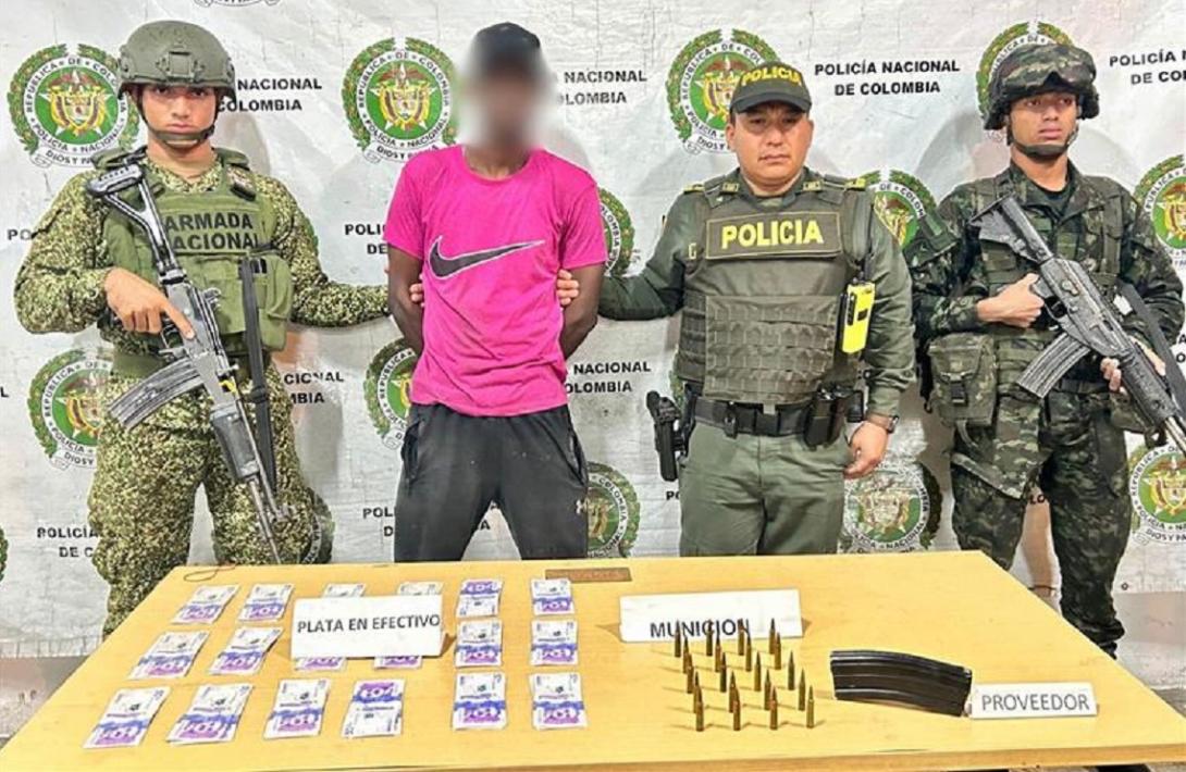 En el Pacífico colombiano, incautado material de guerra y capturado un presunto integrante de las disidencias de las Farc