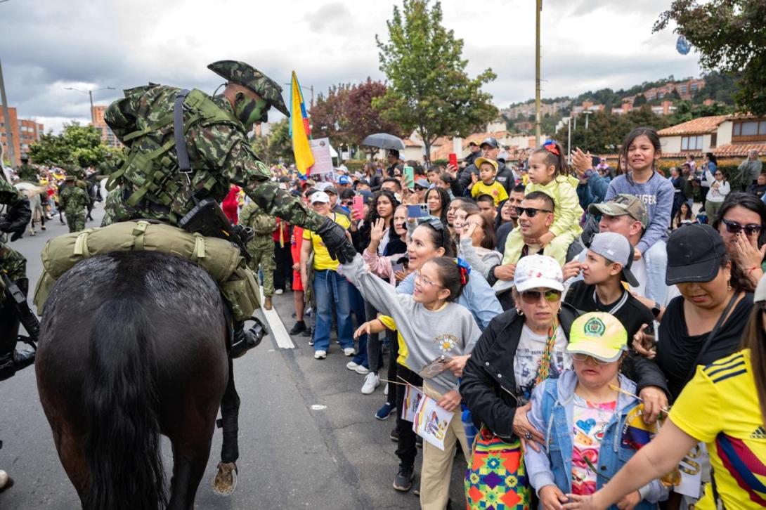 ¡Mamá, ya vienen los Soldados de Colombia!