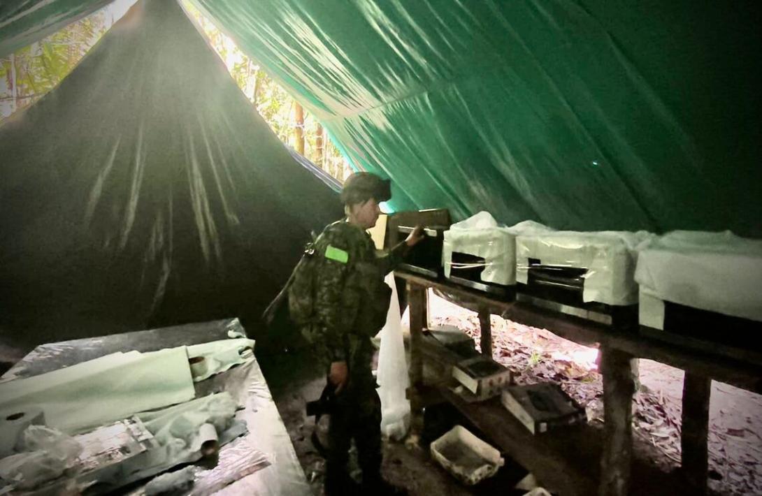 Laboratorio con 8 estructuras para el procesamiento de clorhidrato de cocaína es desmantelado en Meta, por el Ejército Nacional