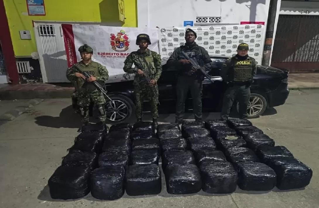 Ejército Nacional y Policía incautaron 180 kilos de marihuana en zona rural de La Plata, Huila