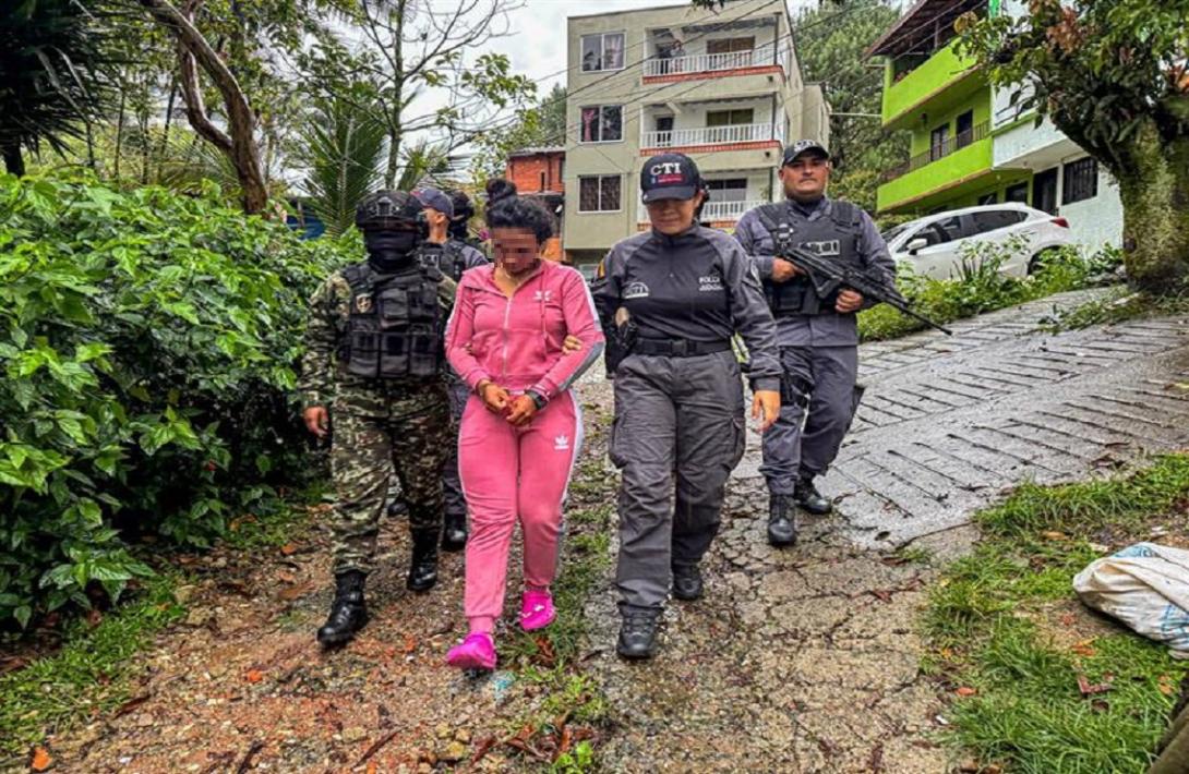 En Antioquia, capturada alias 'Sara', presunta cabecilla de comisión del GAO residual Subestructura 18 y compañera sentimental de alias 'Ramiro'