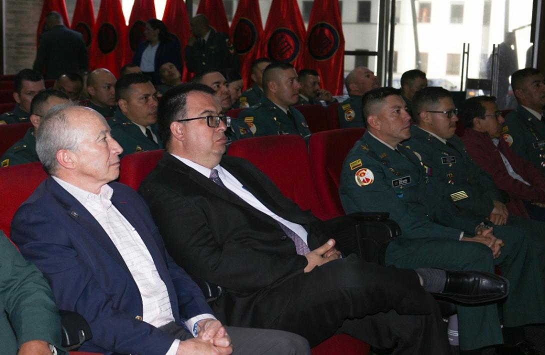 Escuela de Armas Combinadas fortalece la capacitación docente con seminario sobre Inteligencia Artificial