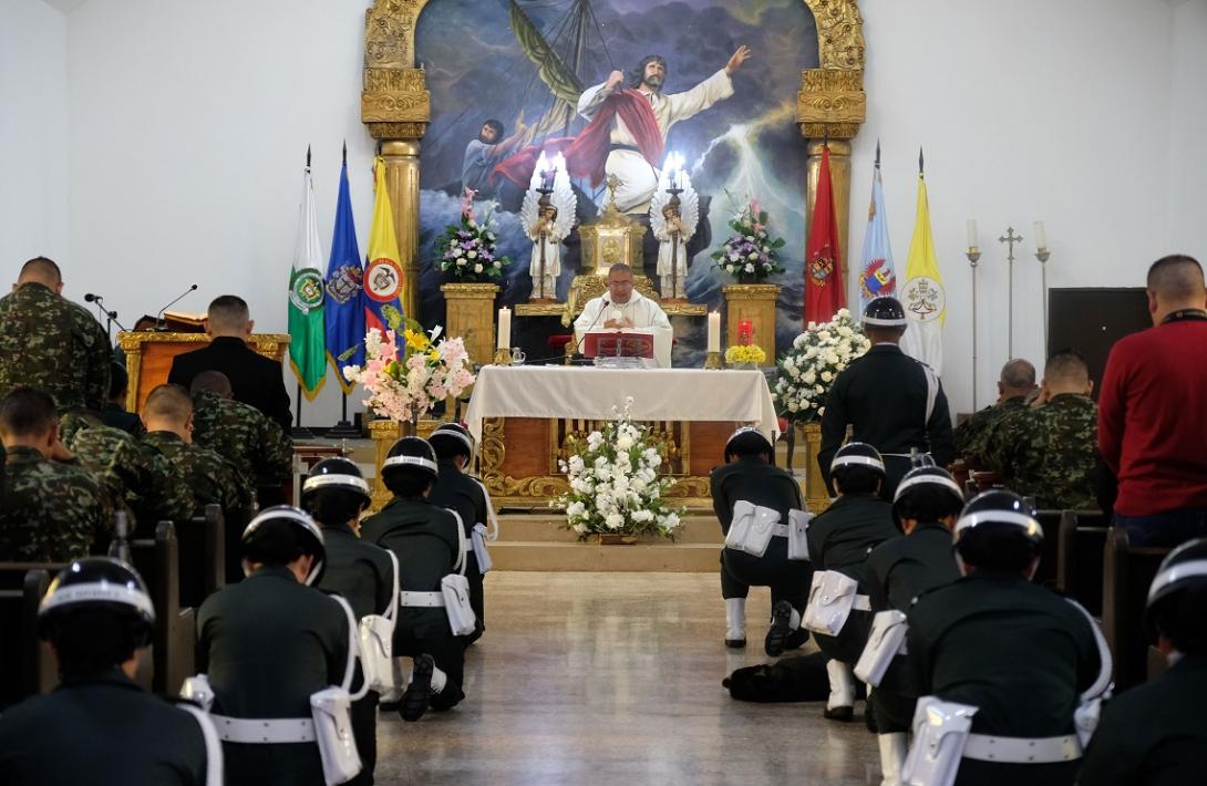 Uniformados y civiles de las Fuerzas Militares unidos en la Fé con misa de Acción de Gracias 